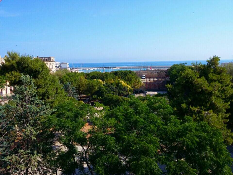 Casa Vacanze La Scalinata บิสเชลเย ภายนอก รูปภาพ