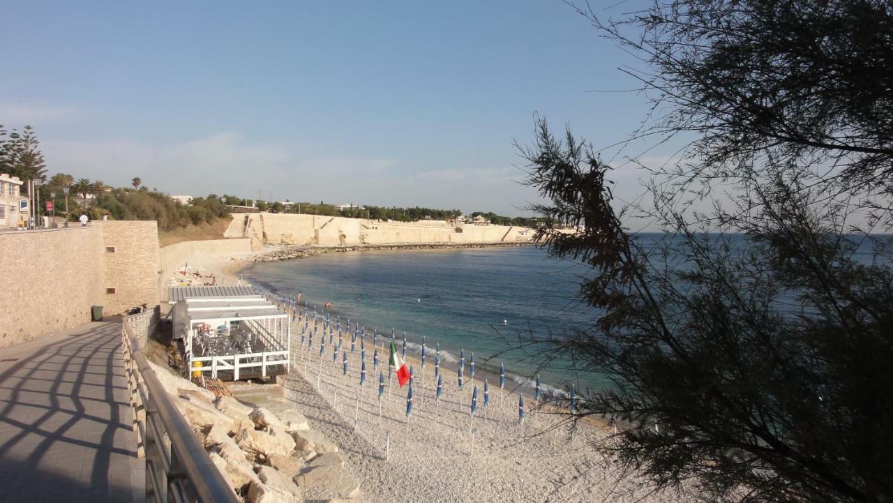 Casa Vacanze La Scalinata บิสเชลเย ภายนอก รูปภาพ